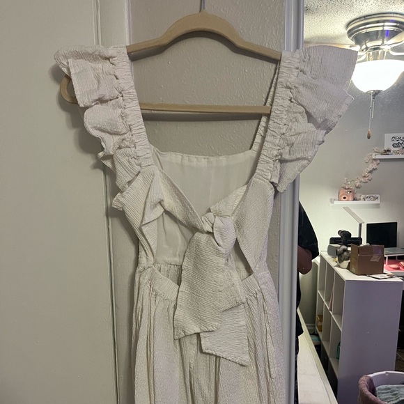 White dress by mi ami - Picture 2 of 3